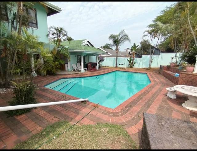 6 BEDROOM HOUSE FOR SALE IN HERRWOOD PARK